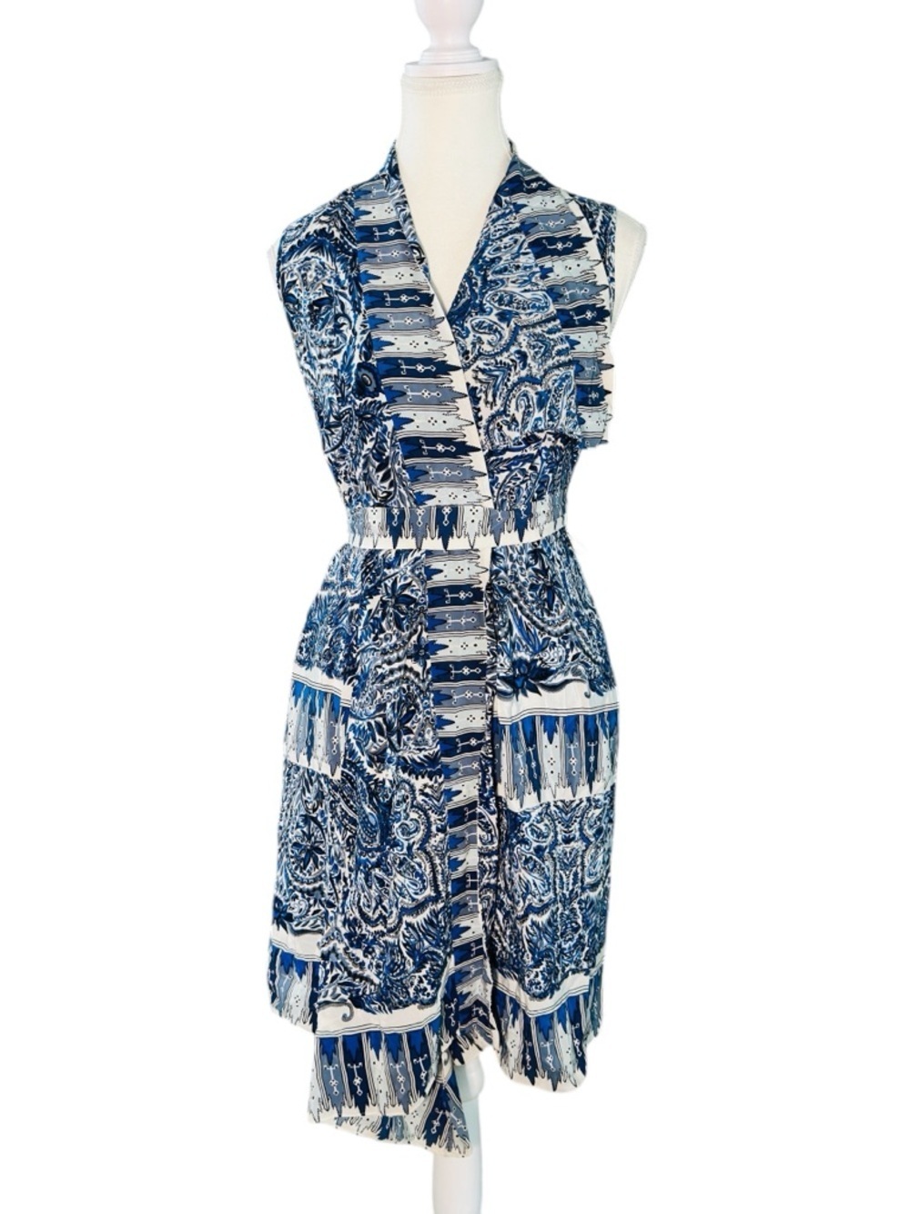 BCBG Max Azria 100% Silk Blue Paisley Wrap Dress XS Boho Luxe